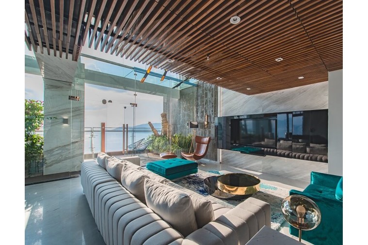 Sky Villa
